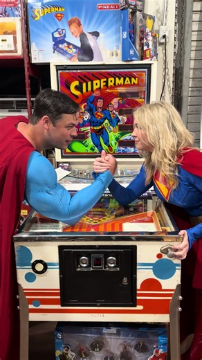 We all know who brings the muscle for the Kryptonians @thatgirlcosplays #superman #supergirl #supermancosplay #supergirlcosplay #dcu