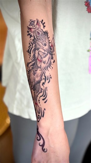 Caitlin Hackett | A coyote spirit tattoo for my lovely client Bella ✨ #illustrativetattoo #bayareatattoo | Instagram