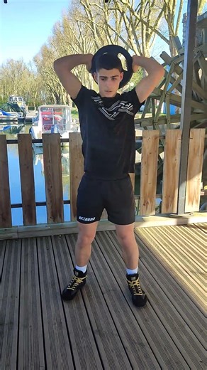 Exercice de boxe avec le poids de 10kg 🥊💪