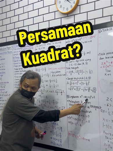 Persamaan kuadrat adalah persamaan dengan pangkat tertinggi dua yang membentuk grafik berupa parabola. Dalam kalkulus, persamaan ini dilihat sebagai fungsi (f(x) = ax^2 bx c). Kurva parabola memiliki titik balik (maksimum atau minimum) yang dicari melalui turunan. #itb2026 #lestpbterbaik #bimbeltpbitb #itb #bimbeltpbterbaik
