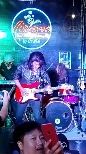 🎸 Lam Morrison-"He is back"- Guitar King of Thailand - Somewhere over the rainbow