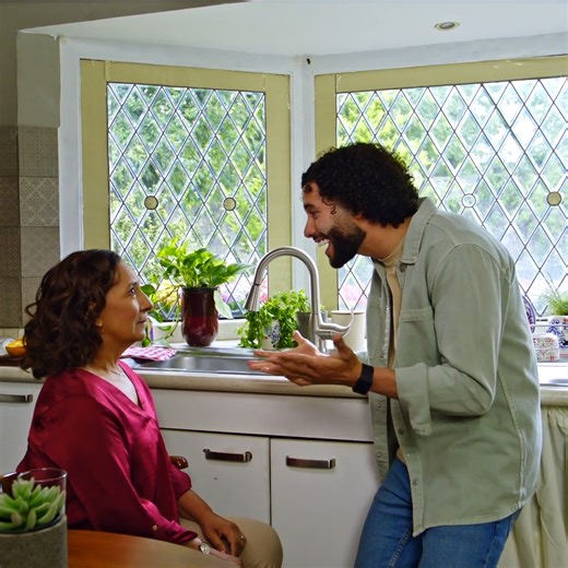 1.6K reactions · 111 shares | Cuando acudas al cajero automático mantente siempre alerta y nunca pierdas de vista tu tarjeta ni hables con extraños.  Conoce más en: www.banorte.com/seguridad #BanorteTipsSeguridad | Banorte | Facebook