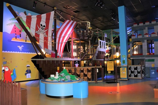 Merlin Entertainments sells Legoland Discovery Centers to Lego Group