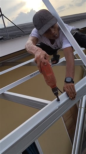 152K views · 704 reactions | How to install #constructionworker #builder #americanbuilder #tools | Tool Jack | Facebook