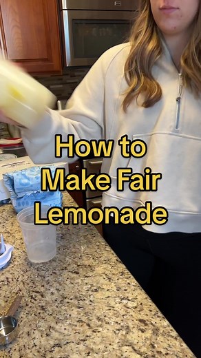 When life gives you lemons,, make fair lemonade!! Here’s my not so secret fair lemonade recipe #freshlemonade #drinkrecipe #lemonadebusiness