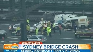 Multi-car accident closes the Sydney Harbour Bridge