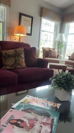 Sorority house tour! #sororityhouse #sorority #sabrinacarpenter #roomtour #college