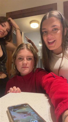 Libby Hall (@libbyhall67)’s videos with You Can't Hurry Love - Live At Jools' Annual Hootenanny - Olivia Dean & Jools Holland and His Rhythm & Blues Orchestra