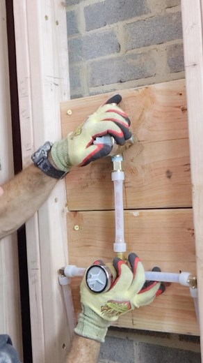 Home Repair Tutor on Instagram: "Delta shower valve tips with PEX…if you’re remodeling a bathroom and need help, join our Platinum Membership and make your project easier with over 290 step-by-step tutorials at homerepairtutor.com 👍🏼🔥#plumbing #diy #howto #bathroomremodel #showerplumbing"