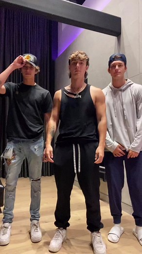 finally came to my house @joshrichards @imgriffinjohnson