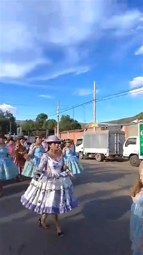 Videos de Radio La Poderosa (@radiolapoderosabolivia) con “sonido original - BANDAS OFICIAL ✅️”