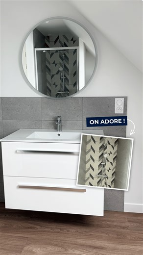 ✨Nouvelle transformation réussie✨ Cette salle de bain a été entièrement repensée pour offrir un espace moderne et lumineux 🛁 Bravo @les_salles_de_bains_d_ines 👏 un projet où esthétisme et particité se rencontrent pour créer un véritable cocon de bien-être 🌿 #enviedesalledebain #rénovationintérieure #transformation #deco | Envie de salle de bain