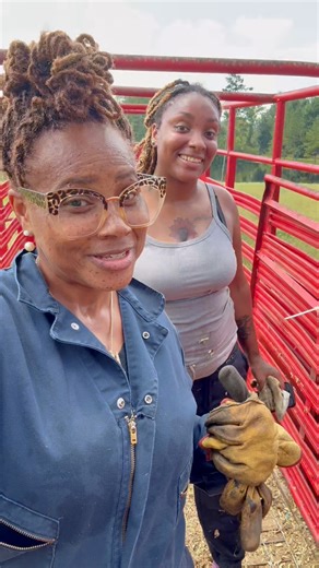 19K views · 1.3K reactions | Let's unload this hay to this school bus. Larry had me messed up! Oh and my Dooka Mama don't play no games!  #AmenSomebody | Theresa Yolanda Brown | Facebook