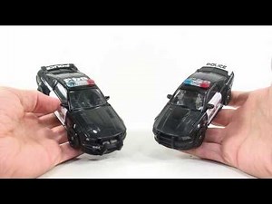 Video Review of the Transformers Dark of the Moon; Deluxe Class Barricade