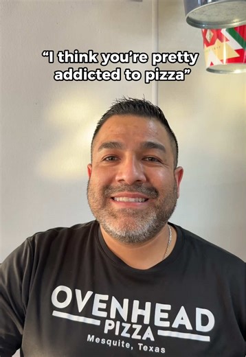 When you're surrounded by great pizza everyday, how could you not be addicted? So tell us, is Caro just that addicted to pizza? just pretty? or both? 🥰 📍1925 Towne Centre Dr #100 Mesquite, TX 75150 🕑 M-F (11am-9pm) and S-Su (11am-10pm) #ovenhead #pizzaindallas #mesquitetx #Dallasfood