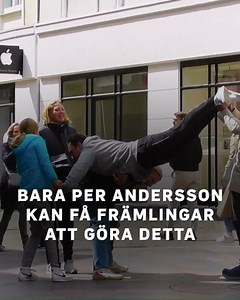 37K views · 571 reactions | Vad gör man inte för en människa i nöd?  Komiker utan gränser  SVT Play: https://bit.ly/3NkpdCI | SVT Humor | Facebook