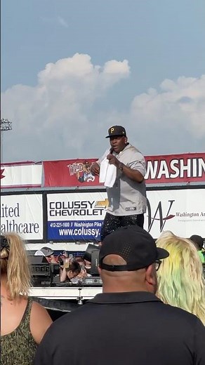 Petey Pablo performing Freek-A-Leek