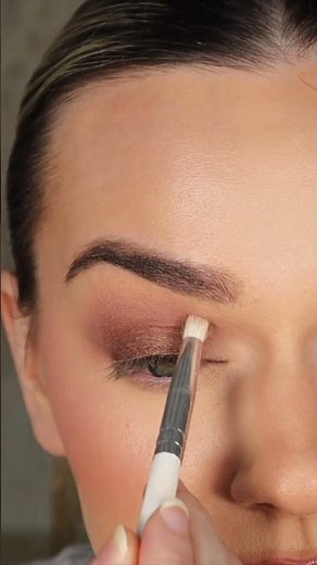 Eyeshadow tutorial using Ethereal Eyeshadow Plaette #eyeshadowtutorial