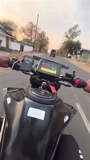 ktm duke 250 bike rider #shortsfeed #shorts #motorcycle #motovlog #duke250 #ktm #trendingshorts
