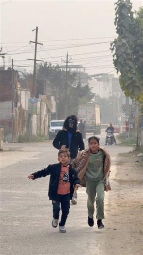 Arhan unzila ke pichhe ye kaun aadmi pad gya 😱😱#shorts