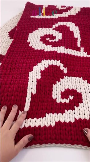 Heart Patterned Scarf with Alize Puffy More