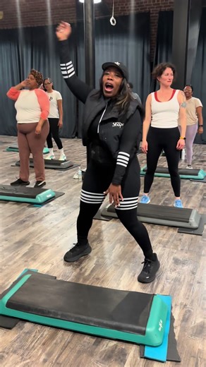 Tuesday Night Beginner Step 👟✨ Where confidence starts, sweat happens, and the energy stays HIGH 🔥 Join us every Tuesday 6pm @TIP TOP SHAPE #xtemehiphopwithauntiewendy #bayarea#changinglives