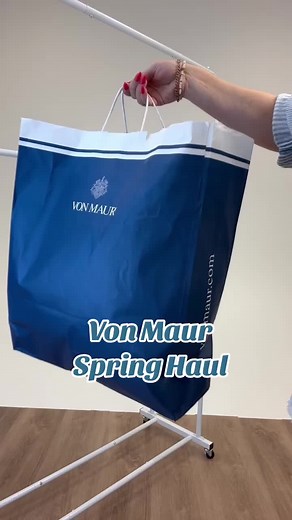 Spring haul featuring your favorite brands! 💙✨ #vonmaur #styleperfected #springshoppinghaul #goodamerican #vineyardvines