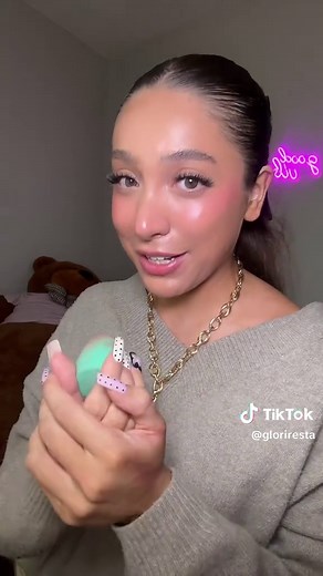 time for class 👩‍🎓💋 #grwm #hickey #kissingtips #grwmroutine | tutorial