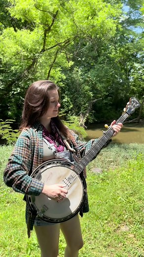 Deering Banjo Performance by Willow Osborne on TikTok