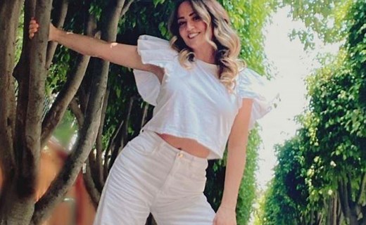 Video Andrea Legarreta enseña de más en pleno programa en vivo