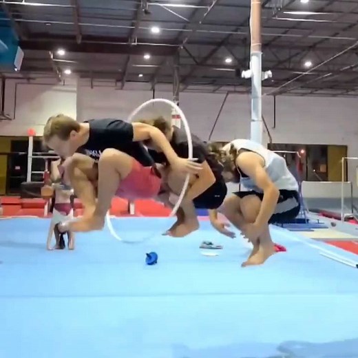 44M views · 1.2M reactions | How the hell have they done that... 勞 | SPORTbible | Facebook