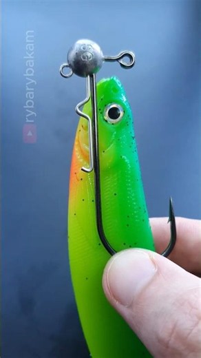 Rigging a Silicone Fishing Lure for Big Pike Easily. Secret of an Experienced Angler. #shorts