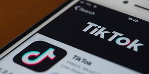 How TikTok (and Twitter) Became Gen Z's Best Resource For Skin-Care Advice