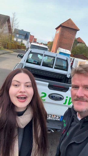 Solarmodule werden direkt aufs Blechdach in Borken montiert -...