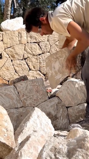 🪨 Natural Stone = Outdoor Oasis Essential 🪨 Want a courtyard landscape that’s durable AND stylish? Natural stone is your answer! Sleek paving stones for seamless natural stone flooring, bold stone walls for texture, and statement landscape stones to elevate outside design—this material checks all boxes for outdoor decor. Timeless, versatile, and endlessly charming—turn your yard into a curated retreat with stone! ✨ #stone #granite #naturalstone #stones #construction #stonelaminates #StoneProce