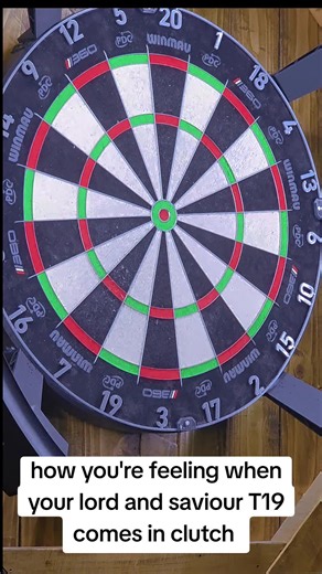when your lord and saviour T19 comes in clutch 🙌 #darts #fyp #pdc #dartscommunity #clutch