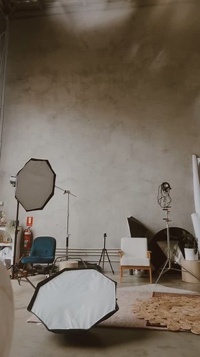 Studio set up in 10 seconds - I wish 💥 books might be closed for the year but studio hire will still be available - dm for dates and to confirm @withbaxter_studio #photographer #busselton #videographer #photo #ocean #southwest | WithBaxter.co