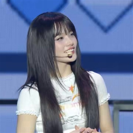 was gonna talk about how beautiful she looks today but those MEN KEEP FUCKING YELLING OVER HER STFU YOU ANIMALS DIE
