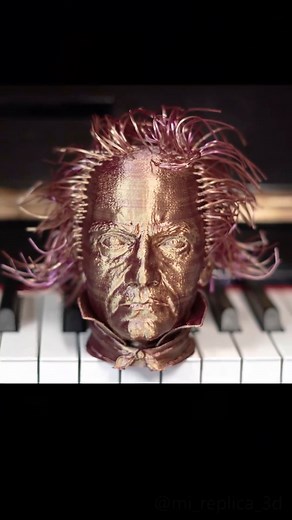 🎼 Ludwig Van Hairthoven ➡️ 3D model: https://cults3d.com/:2137847 💡 Designed by mireplica3d | Cults.