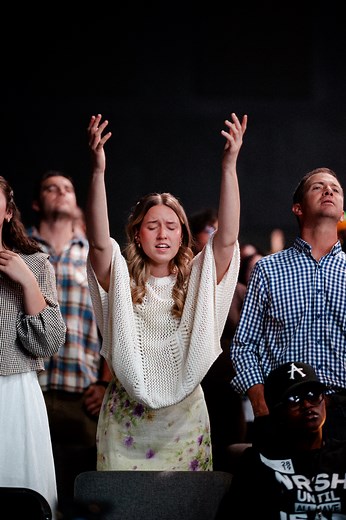 Experience Worship and Light with Psalm 27