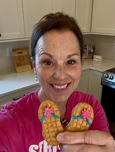 41K views · 2K reactions | 充  Miss Annie makes NUTTER BUTTER FLIP FLOP COOKIES. | Miss Annie's Home + Kitchen | Facebook