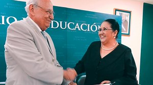 La UNAB abre un nuevo capítulo en su historia ✨ con el lanzamiento del Doctorado en Medicina 🩺, un sueño hecho realidad que formará médicos con corazón, ciencia y visión para transformar la salud de nuestro país. Un hito que inspira, abre caminos y deja huella en la vida de quienes creen en un futuro mejor. 💚 #SomosUNAB | UNAB El Salvador - pagina oficial