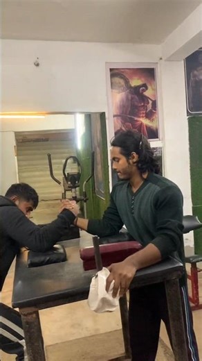 just holding 😱💀 #armwrestling #motivation #shortfeed #hardworkworks #armgame #mindset