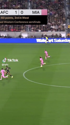 Bouanga Scores a Vintage LAFC Goal to Lead 2-0