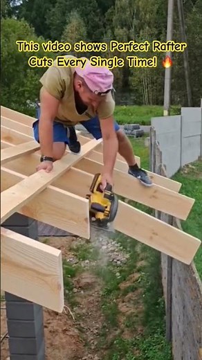 Ultimate Framing Tip: Quick and Even Rafter Trimming #RoofFraming #Carpentry #ConstructionTips