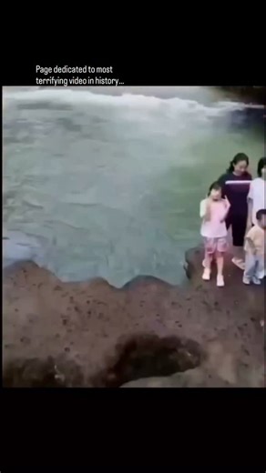 Dark Web Clips on Instagram: "This short video clip, which appears to be a lighthearted or DIY-themed demonstration, shows a person replacing a standard shower head with an LED light bulb. The video begins with a quick, shaky shot before settling on a person's hand pointing at a wall-mounted shower head that is actively spraying water. The camera then cuts to a close-up of a hand holding a white, modern-looking LED light bulb over a sink basin. The person then takes the light bulb and, in a comi