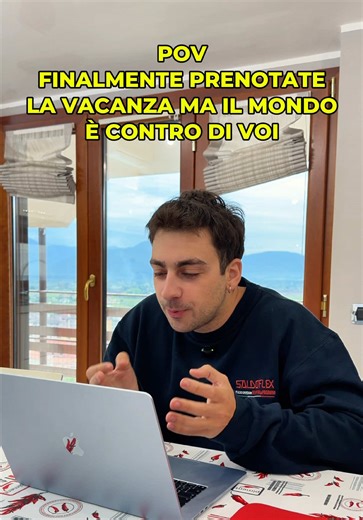 Niente, non vogliono proprio farci partire! 😅✈️ #voli #italia #amici #vacanza