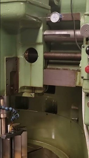 Fellows 36 gear shaper cutting an internal spline