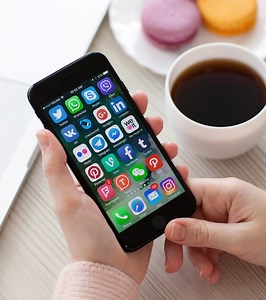 Pregnancy Apps For Moms: 28 Essential Tools For Your Journey