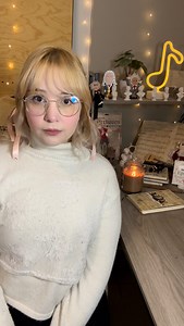 Gina Arriola (Música con historia) on Instagram: "✨¿Cómo le hacía Beethoven para componer sin escuchar?✨ #beethoven #ludwigvanbeethoven #datoscuriosos #historiadelamusica #curiosidades #chismecitomusical #musicaconhistoria"